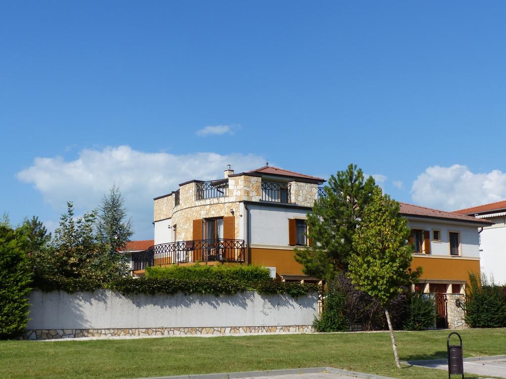 Toscana Lakeside Apartments I - II Family Friend 希欧福克 外观 照片